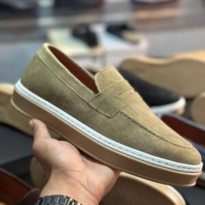 Chaussure en daim SK02